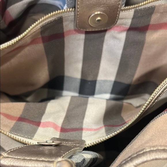 Vintage Burberry Nova Beige Canvas Taupe Metallic Leather Shoulder Purse Bag - Picture 8 of 16